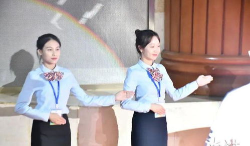 汕头亚青会志愿者——礼仪服务的典范